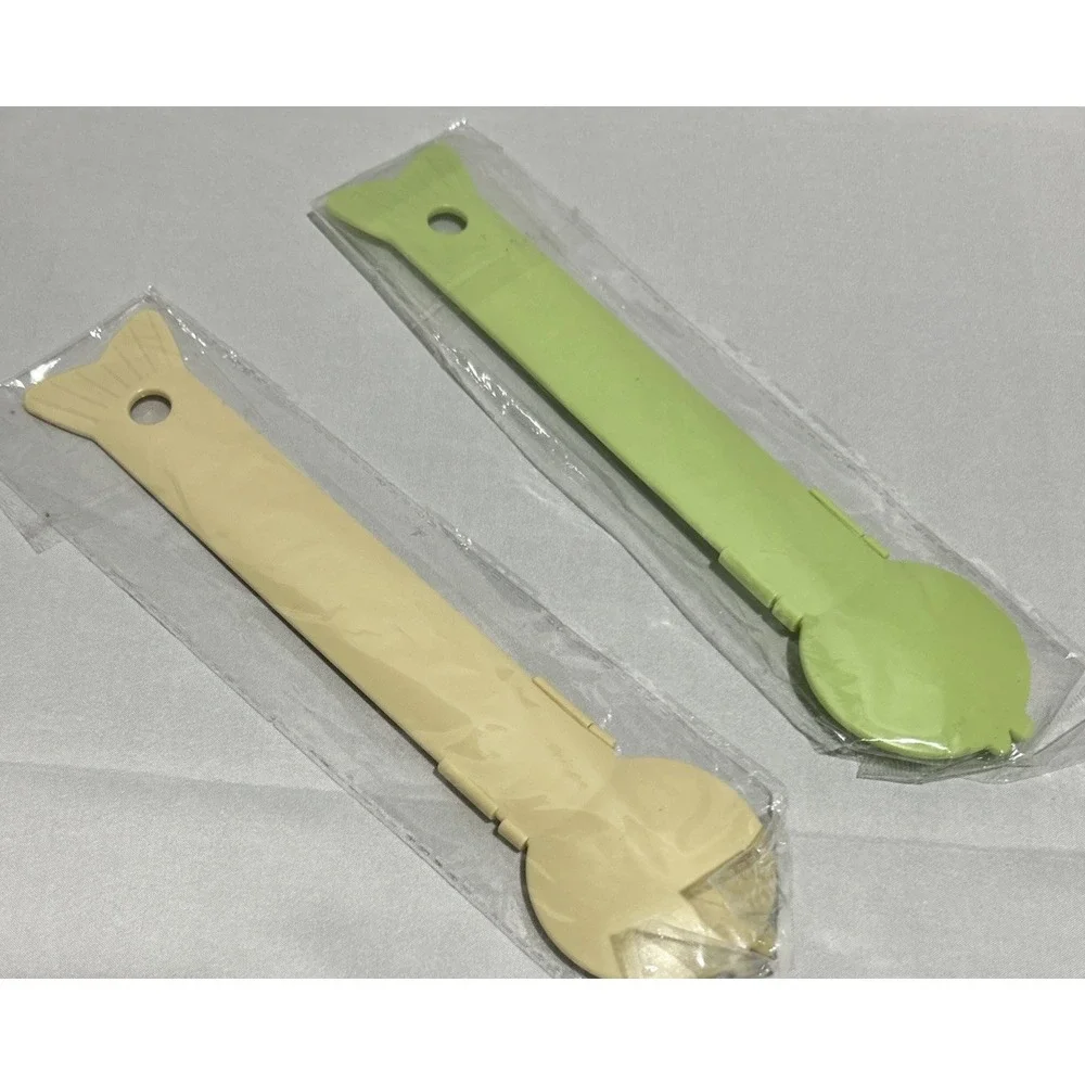 2 Pc Cat Food‎ Spoon Strip Feeder Wet Snack Ladle Plastic 11 x 3 Green & Beige